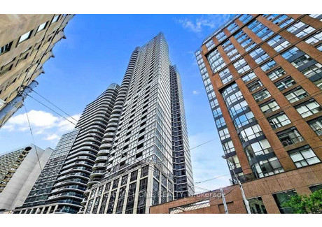 Mieszkanie do wynajęcia - 1501 - 21 Carlton St Toronto, Kanada, 55,74 m², 2000 USD (8140 PLN), NET-102924892